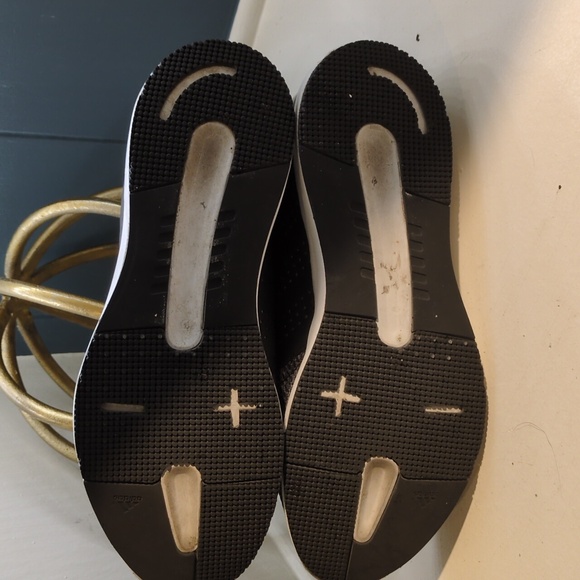 Adidas running shoes - Picture 6 of 6